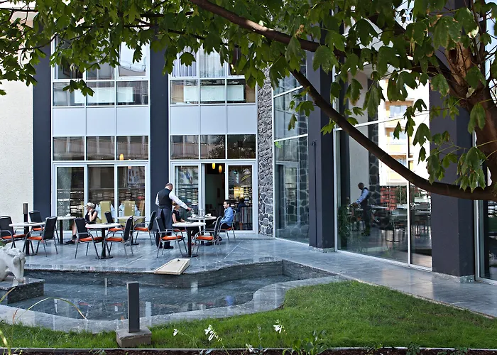 Family Hotel: Hotel Continental